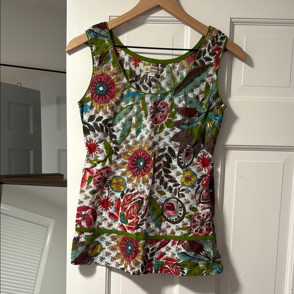 Sara Vibrant Green and Red Fitted Tank Top - Picture 1 of 4